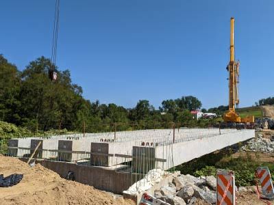 Boyer Run bridge beam placement